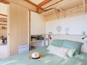 Chalet 30m² 2 Chambres avec Terrasse - API-1-52-1234