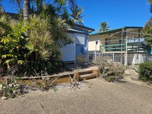 Mulambin on the beach