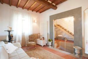 Apartment On 300-Hectare Family Estate With Pool