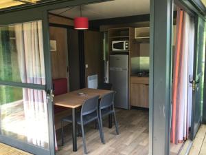 Chalet confortable 5 pers avec terrasse à Vic-sur-Cère - API-1-52-1248