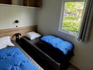 Mobil-home confortable avec terrasse - 4 personnes - API-1-52-1277