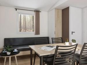 Lodge confortable avec terrasse, 6 pers. - API-1-52-1270