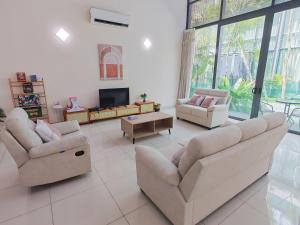 Reflexion Puchong Private Pool Villa Group-Friendly