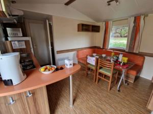 Mobil Home 6 pers. avec Terrasse - API-1-52-1300