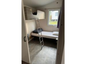 Mobil home PMR avec terrasse - 4 personnes - API-1-52-1322
