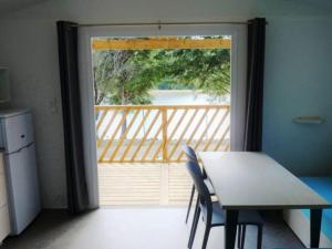 Mobil-home 35m² Champagnac-le-Vieux, 4 pers, 2 chambres - API-1-52-1352