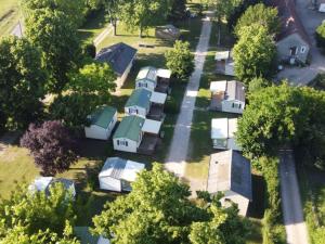 Mobil-home confortable avec terrasse pour 4 pers - API-1-52-1365