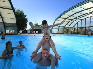 Tente confort 5 pers - La Faute-sur-Mer - API-1-52-1470