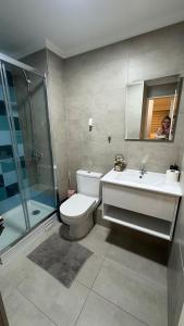 Con piscina, condo luminity