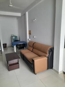 Shanika Beach Inn