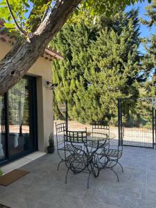 Maison provençale proche du lac