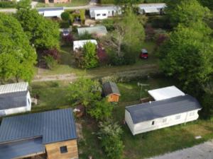 Chalet spacieux avec terrasse pour 5 personnes - API-1-52-1563