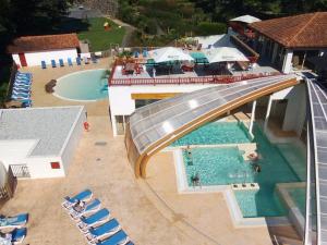 Mobil-home confortable avec terrasse à Espelette - API-1-52-1578