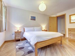 12 Red Rock Apartments