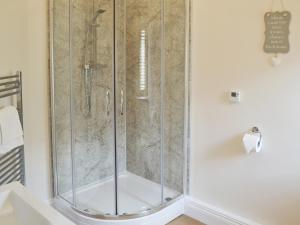 Squirrels Drey - Ukc660