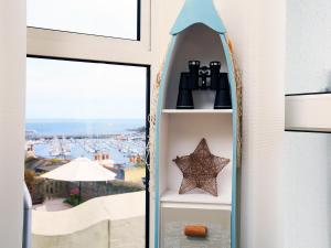 Dual View - 1 Linden Court