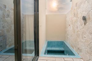 KMR Hotels & Resorts