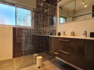 Gîte éco-village rénové, climatisé, animaux acceptés - FR-1-584-393