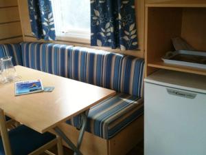 Mobil home confortable avec terrasse - API-1-52-1614