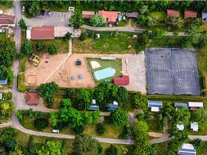 Mobil-Home Confortable avec Terrasse - API-1-52-1608