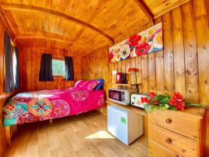 Poppy Shepherds Hut - Uk38827