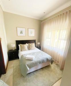Umhlanga 2 bed with hot tub - walk to beach