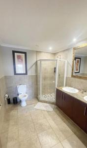 Umhlanga 2 bed with hot tub - walk to beach