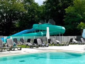 Mobil-home avec terrasse - 6 pers - API-1-52-1652