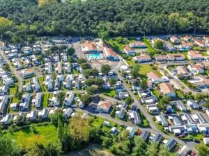 Mobil-home 3 Chambres, Terrasse Paisible - API-1-52-1630
