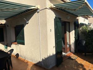 Pavillon 2 Chambres avec Parking à Argelès-sur-Mer - FR-1-837-97