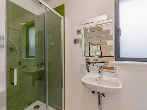 Stars Special Sanctuary - Uk36785