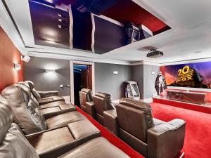 The Essex Mansion - Uk48355