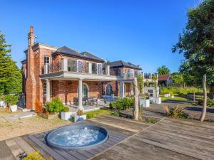 The Essex Mansion - Uk48355