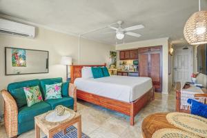 Romantic Oceanfront Escape