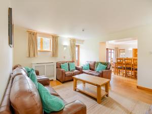 Nut Tree Farm - Hnnf