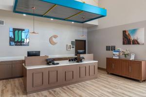 Comfort Suites Colorado Springs East - Medical Center Area