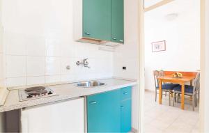 Beach Front Apartment In Umag With Outdoor Swimming Pool