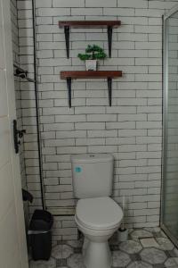 Riara Road luxurious 2 bedroom 2 bath serene family friendly retreat