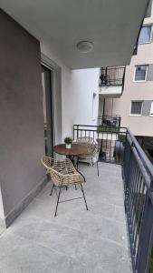 Parkwest Royale AC and Balcony