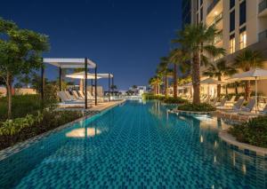 Urban Glam Studio in Aykon City - Canal & City Views