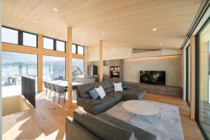 The S House - Mountain view & Sauna