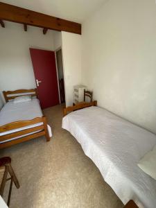 Réf 272,Seignosse océan, Villa Patio à 150m de la plage, avec place de parking et piscine commune , 4 personnes