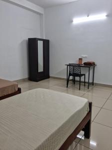 Golden Sands Apartments Kundanoor