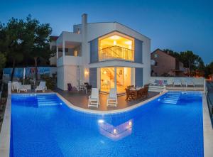 4 stern ferienhaus Villa Casabianca Milna Kroatien