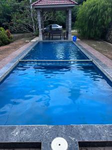 Heza Twin 1&2 - Karaoke, Pool & BBQ