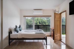 Tranquil Riverview Inn