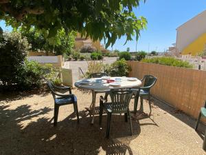 T2 RDC, Cabine, climatisé,terrasse et parking