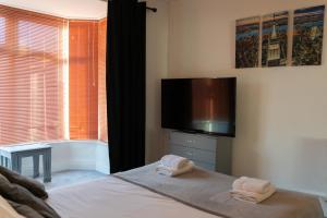 Spacious and Comfortable - 5 Bedroom Home