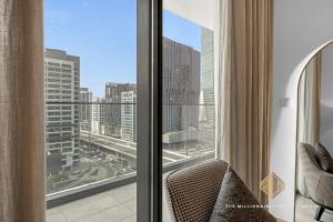 Ultra Luxury 1BR sanctuary with skyline & pool vistas