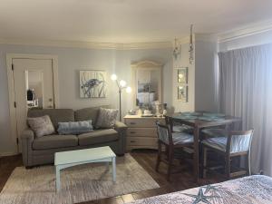 Bluewater Resort 711